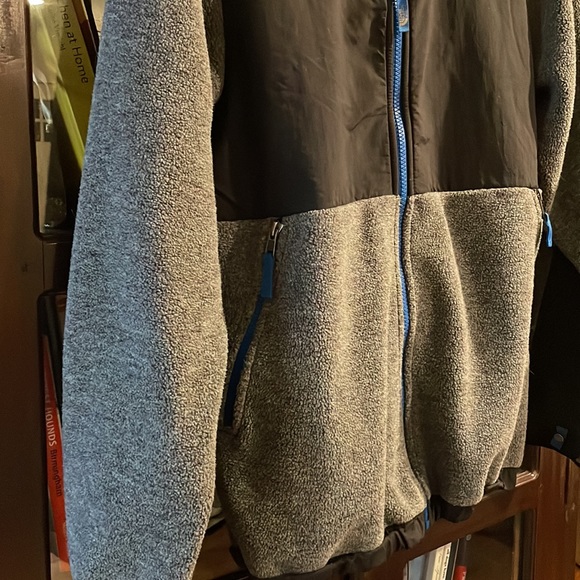 The North Face boys/youth jacket, Size XL - Picture 4 of 11